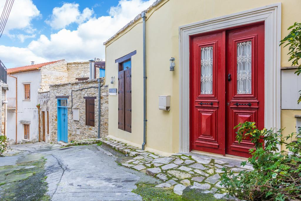 Redblue Door Two Traditional Listed Houses Pano Lefkara Luaran gambar