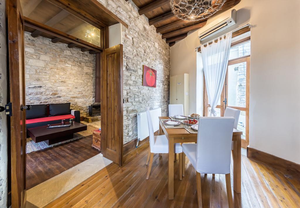 Redblue Door Two Traditional Listed Houses Pano Lefkara Luaran gambar